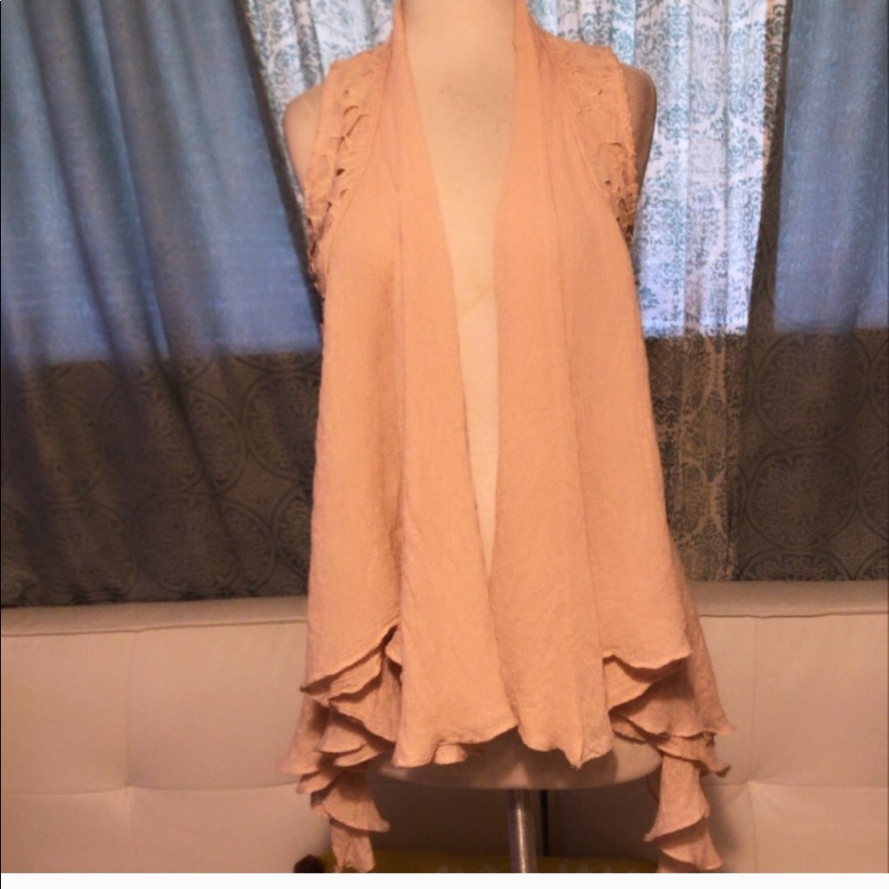 🎈BOGO 🎈Rose Pink vest with back embroidery